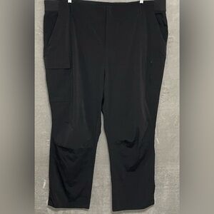 Athleta Trekkie Utility Cargo Pants Black Nylon Stretch Women’s Size 26
